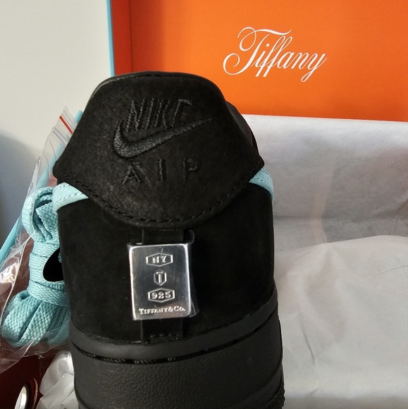 ****SOLD**** Tiffany Nike Air Force One - Picture 2 of 6